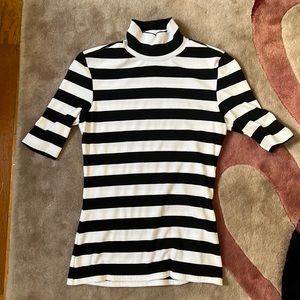 Striped turtle neck